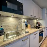 - Haus L, App 0l0508